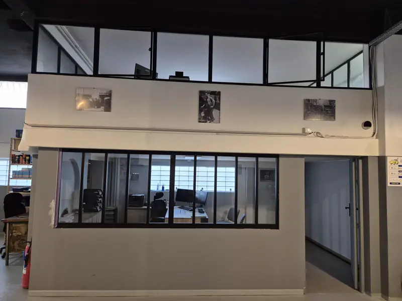 Mezzanine et bureau du Garage Luthringer