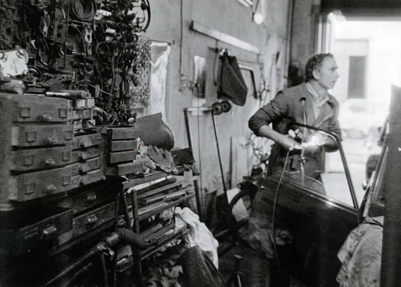 René Luthringer au Garage Luthringer, années 1960
